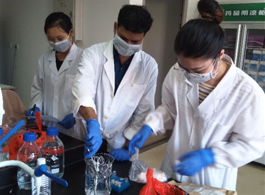 海大生命科学与药学院师生全力支援抗击非洲猪瘟