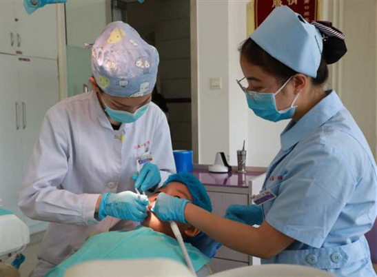 海南口腔医院：“零龋齿”行动关爱全省儿童口腔健康