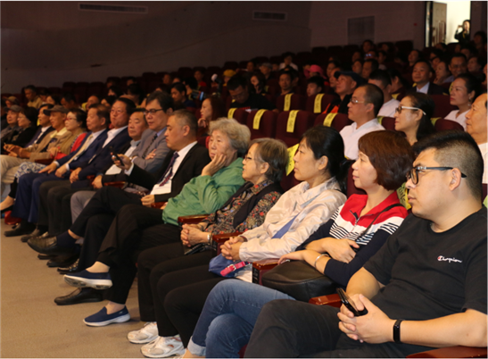 戏曲开场，2019中国（海口）康养旅居论坛暨首届国际养生文化节开幕