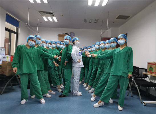 海医二院童锦庭：我们是战友