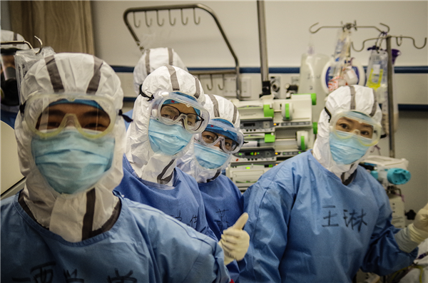 海南：抗疫检测有一支“特种战队 ”