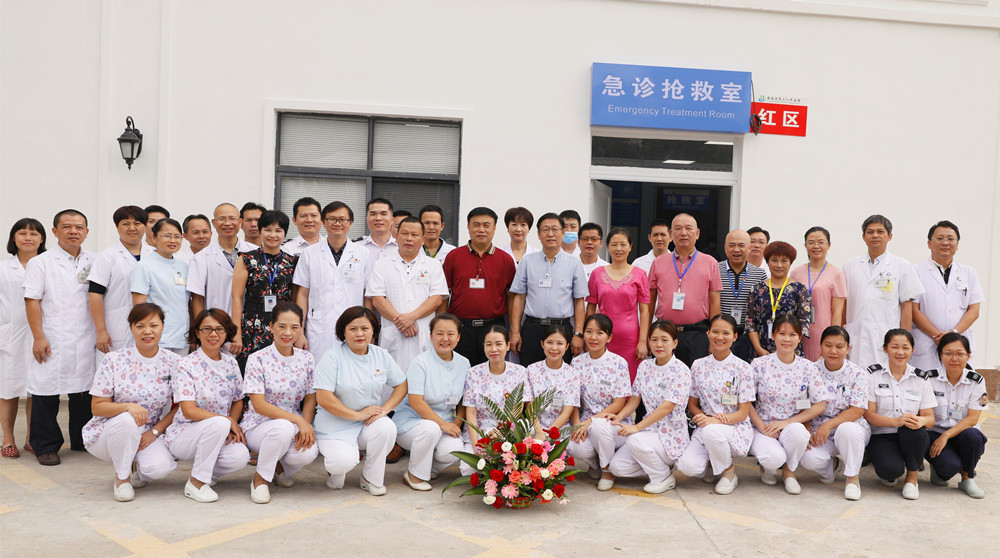 三亚中心医院16次“除颤”成功救治71岁患者