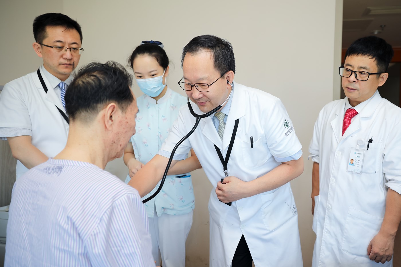 海南省肿瘤医院介入技术治疗多发性肝肿瘤