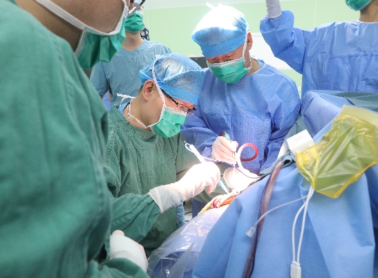 海南省妇女儿童医学中心实施省内最小年龄儿童开颅手术“术中唤醒”