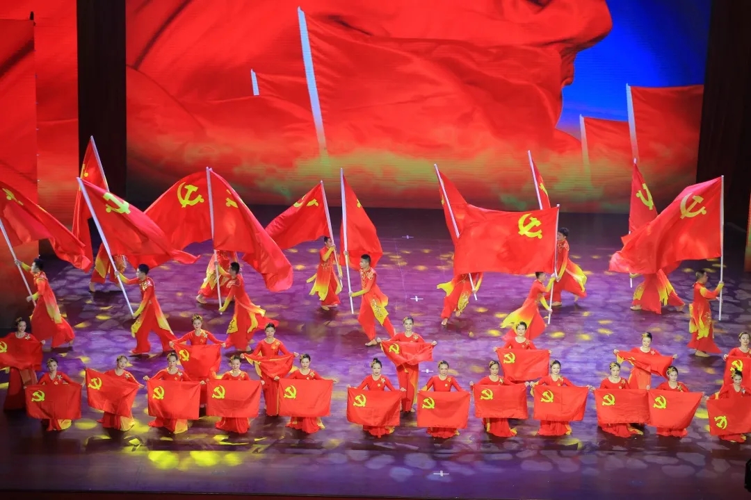 海南省人民医院“红色传承•筑梦省医”庆祝建党100周年文艺晚会圆满落幕