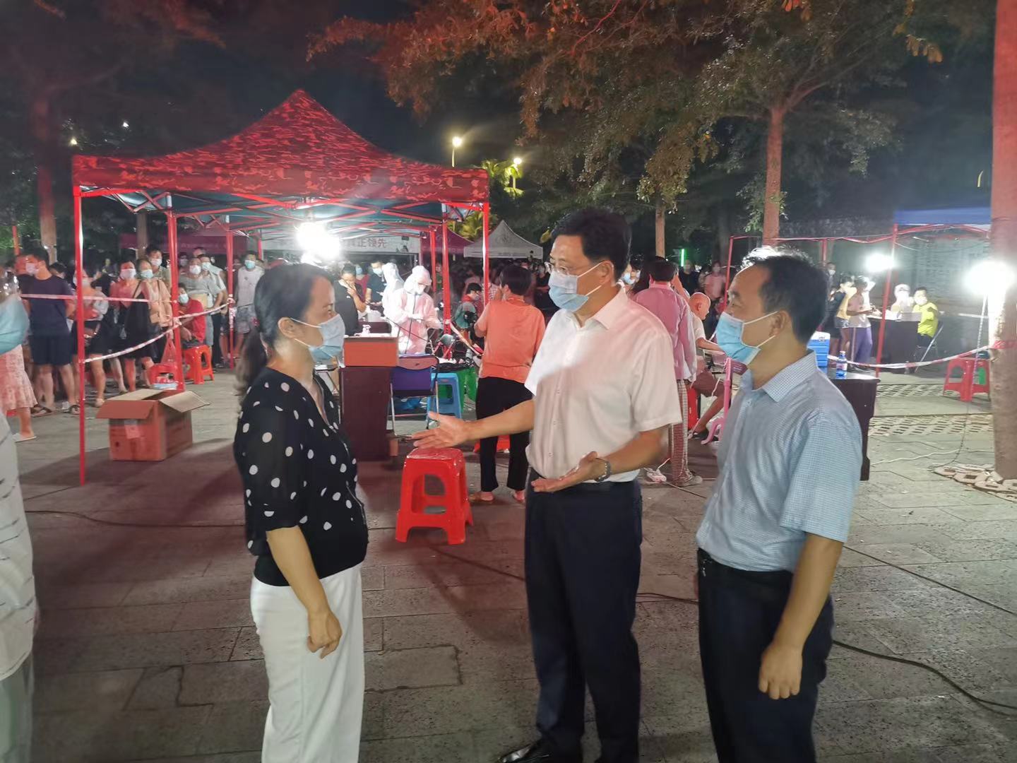 义不容辞！海医二院派出200人支援琼山区核酸采集