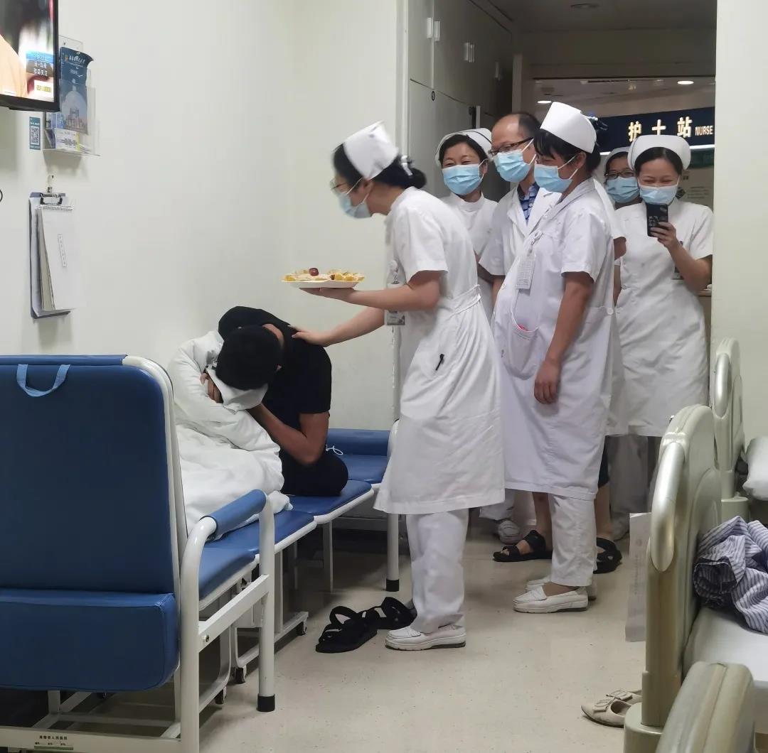 百年老院首次停诊的72小时