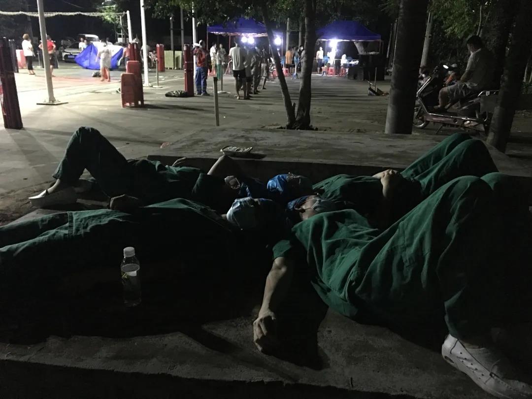 海南口腔医院医护支援一线核酸采样