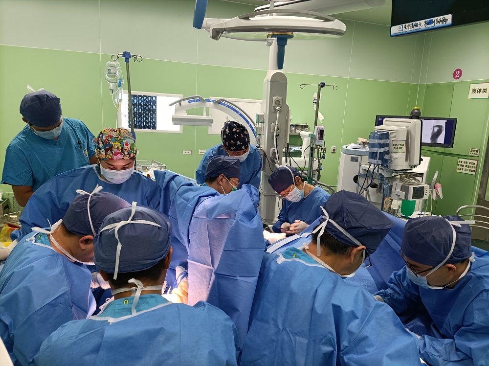 “大拇指工程”走进海南    13名手足畸形贫困患儿获免费救治