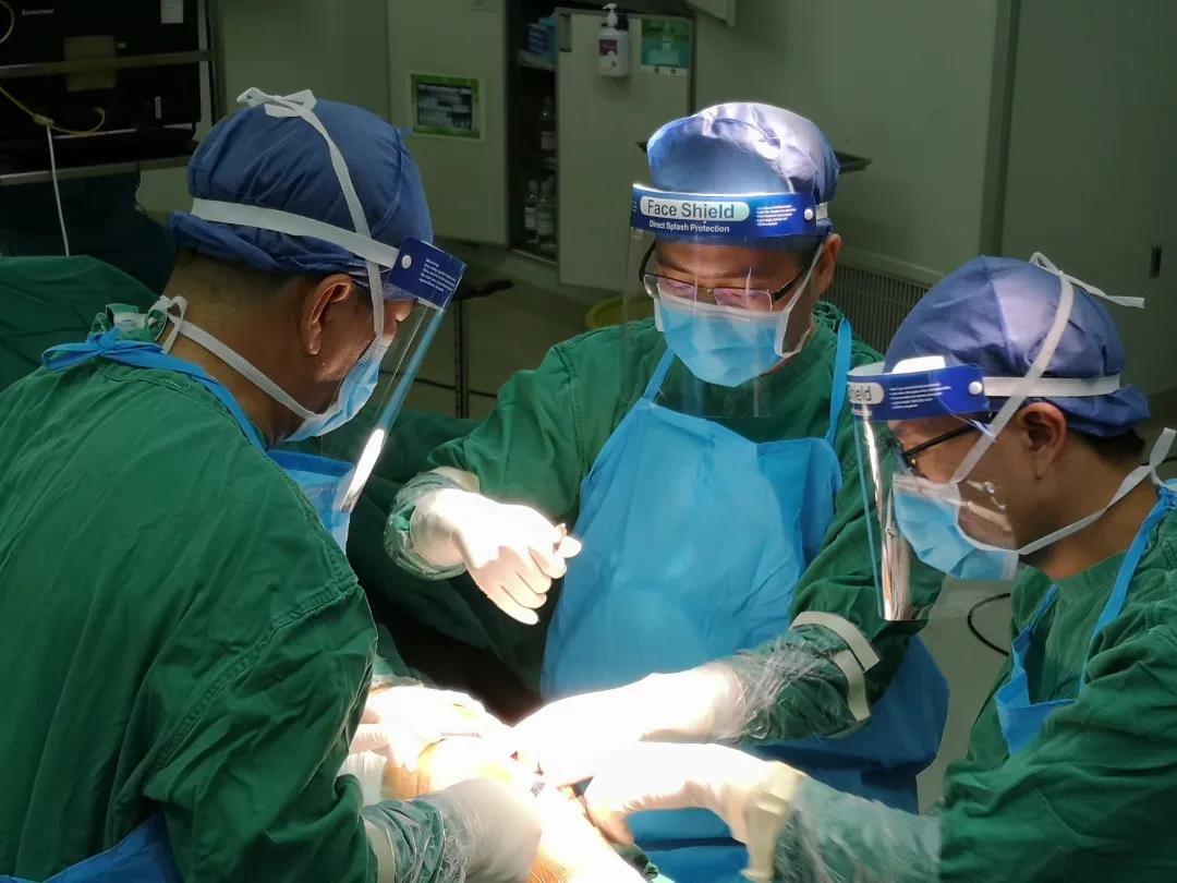 青年医师熊军：“让我当你的人生支柱”