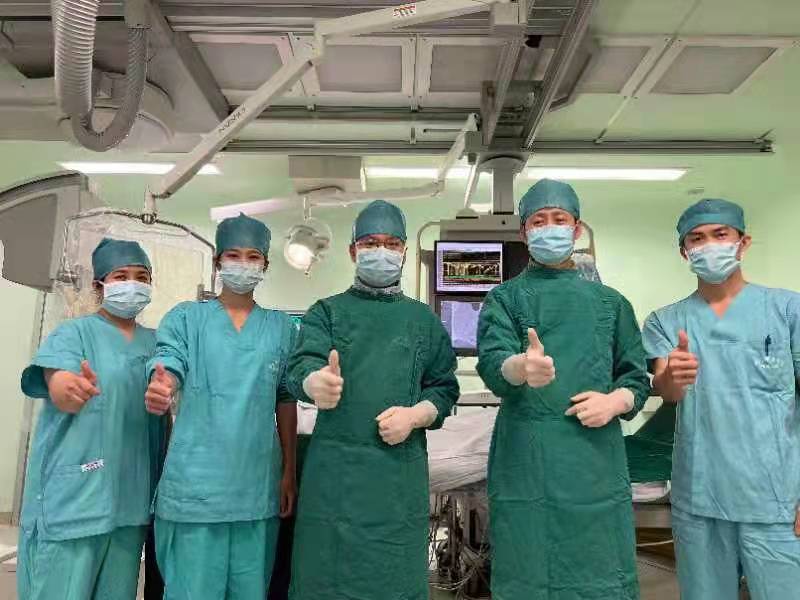 解放军总医院海南医院完成罕见 高难度永久心脏起搏器植入术