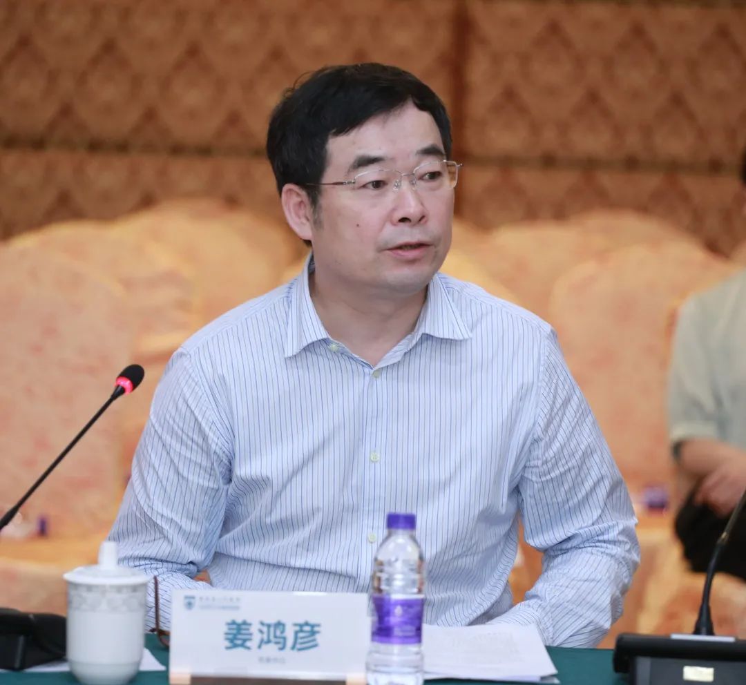 海南省人民医院深入领会全国两会精神 蹄疾步稳推动综合改革落地见效