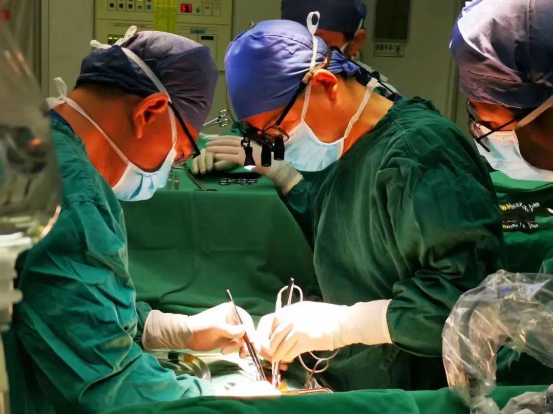 海南省人民医院完成省内首例全胸腔镜风湿性二尖瓣修复手术
