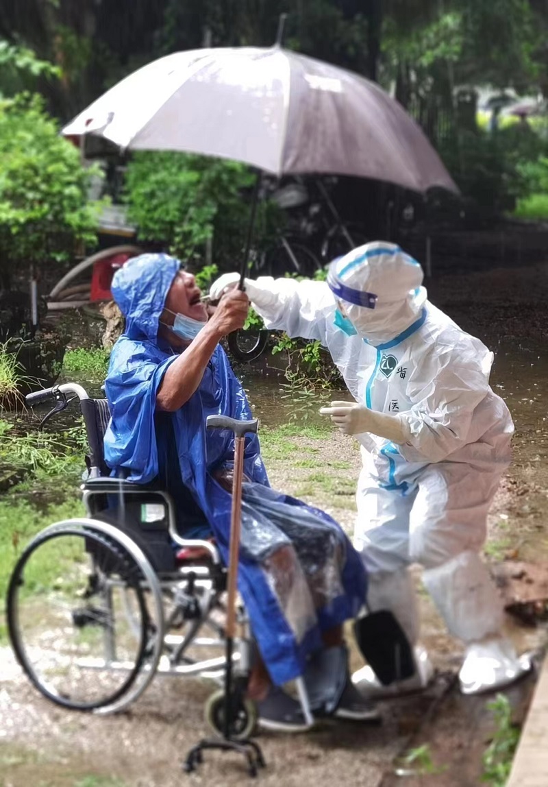 为了海岛,他们挺身而出 ——海南省人民医院战“疫”缩影