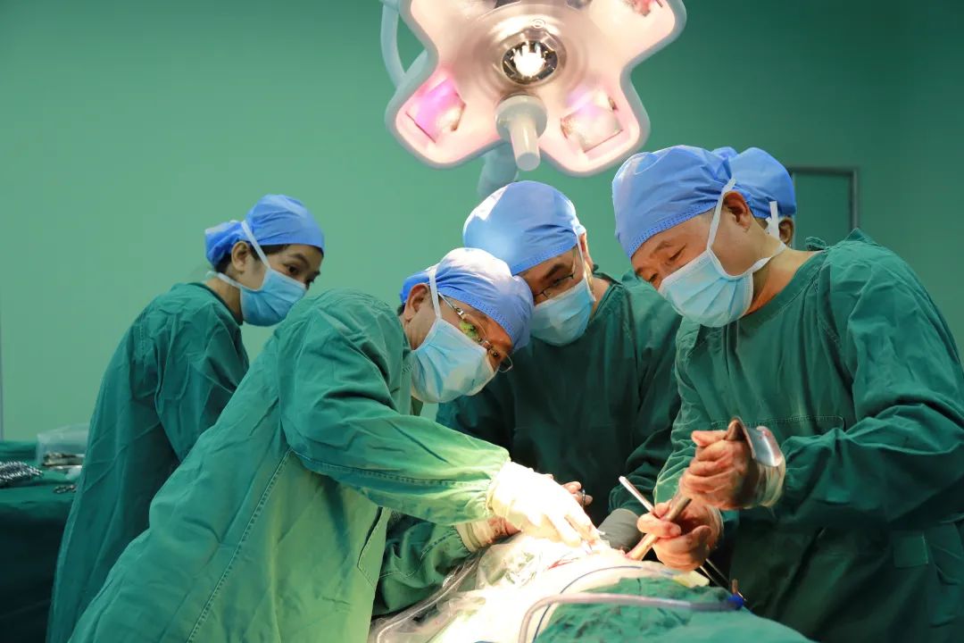 抗疫纪实｜铸坚强后盾  为生命站岗