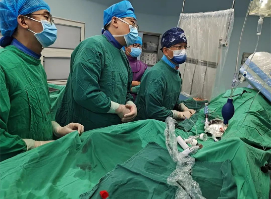 海南首例冠脉Shockwave IVL成功实施