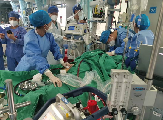 疫情下的海医二院急诊科：与死神对垒，与病毒周旋