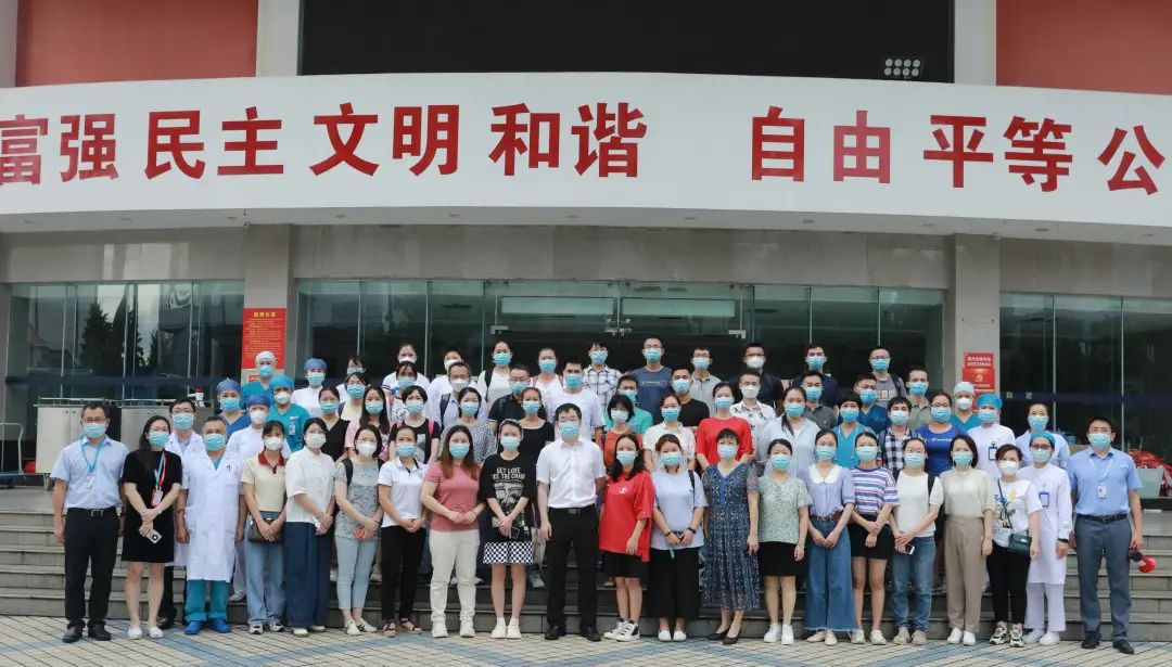 守望相助，共克时艰——记海南省人民医院援三亚重症医疗队