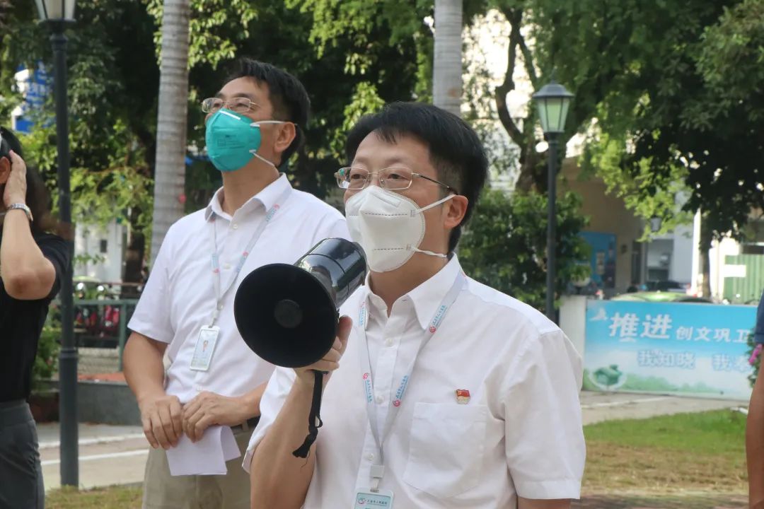 三亚市人民医院开展爱国卫生大扫除活动