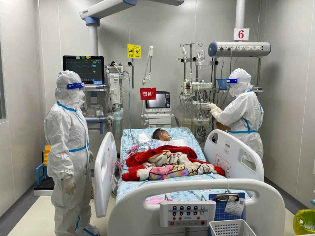 海南省妇女儿童医中心坚守在儿童救治最前线 努力做好儿童健康守护人