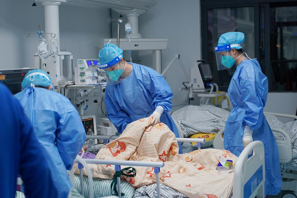 保亭：发挥医疗集团体制机制优势 全力以赴做好新形势下防疫救治工作