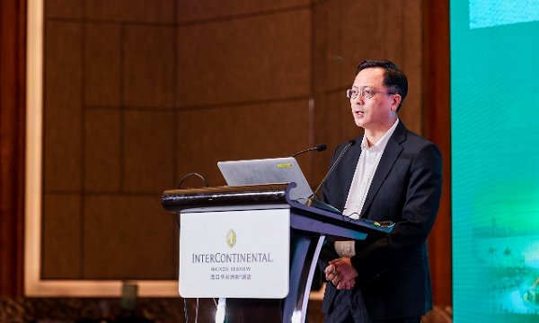 首届海南医学科技奖颁奖大会暨首届海南自贸港医学科技创新与健康生态论坛启动会在海口举行