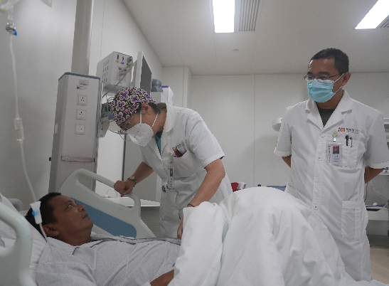解放军总医院海南医院成功救治一名飞机转运渔民患者