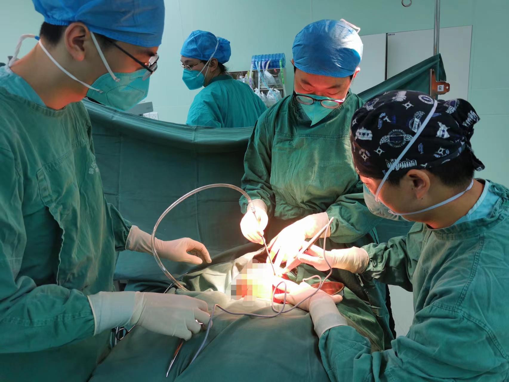 解放军总医院海南医院成功救治严重颌面外伤患者