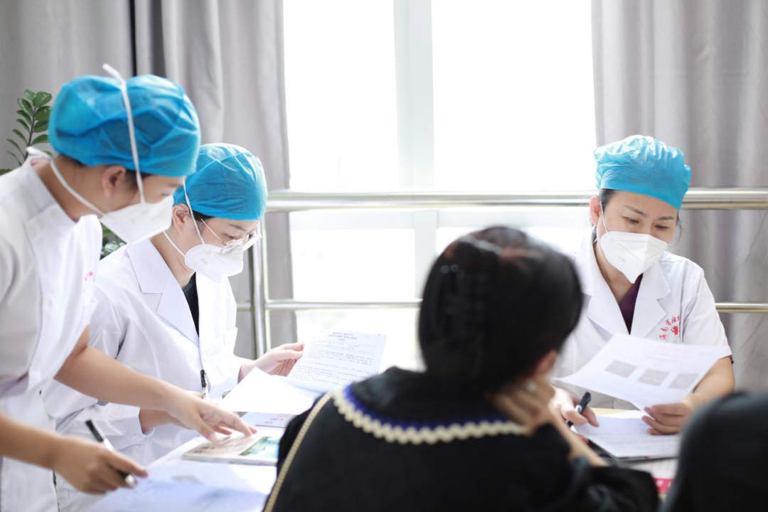 海南省妇女儿童医学中心生殖医学中心团队多举措解决群众看病难题