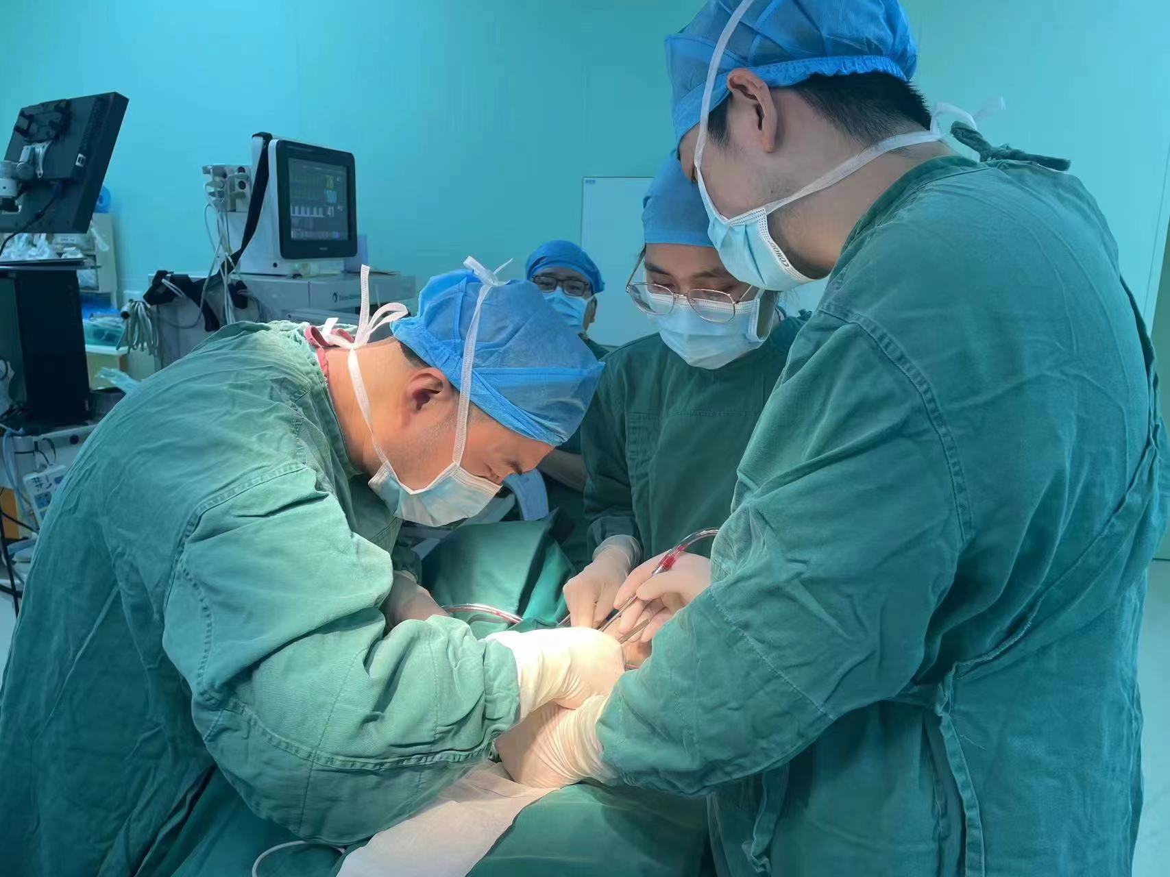 解放军总医院海南医院首次开展左锁骨上动脉区域皮瓣转移修复术