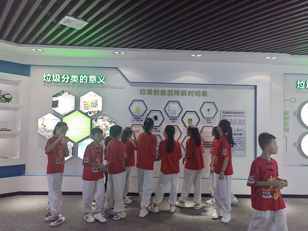 澄迈：健全环卫一体“全链条” 助力城乡提“颜”增“质”