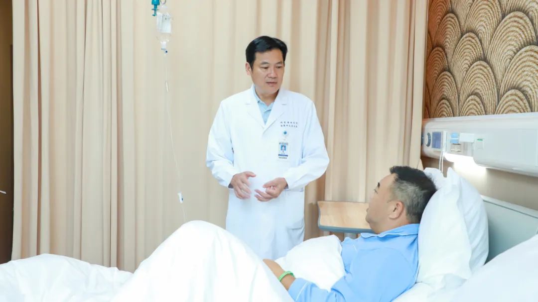 男子关节软骨损伤10余年,海南省人民医院运动医学科让他重新站了起来