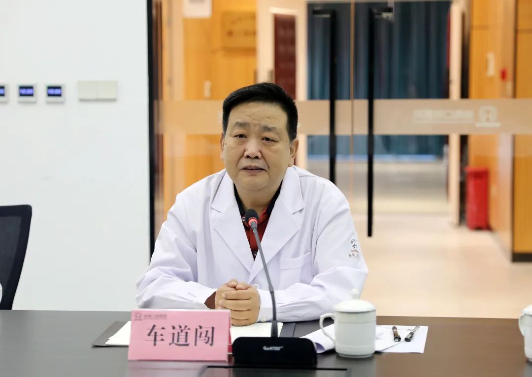 海南省卫健委党委书记、主任周长强带队到海南口腔医院调研