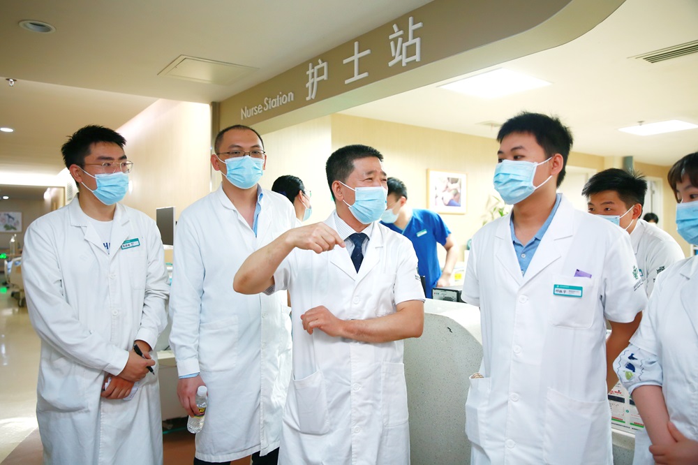 数字背后的生命——海南省肿瘤医院胸部肿瘤中心速写