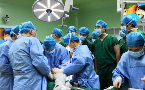 海口：移植肋软骨让“不死的癌症”获新生