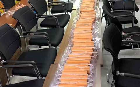 海南省妇女儿童医学中心自制上千防护面屏