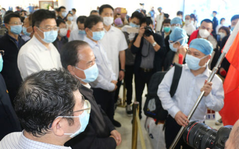 海南省肿瘤医院邓春：经历“非典”再战“新冠” 初心不改