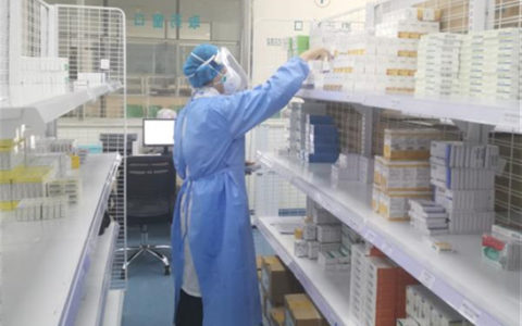 焚膏继晷，为前线输送“弹药”