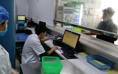 三亚中心医院药学部 —抗疫战士们的“装备仓”和“弹药库”