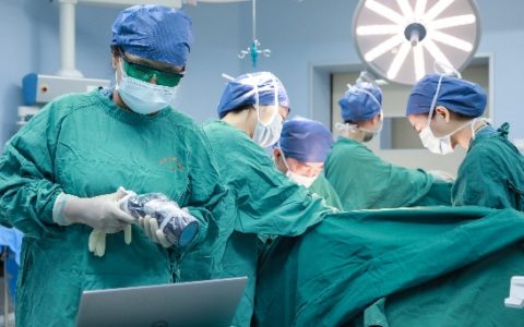 海南首例乳腺癌前哨淋巴结“美兰荧光示踪”检测在省肿瘤医院实施