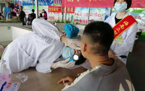 海南省残联组织开展全国助残日助残志愿活动