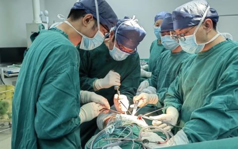 海南省人民医院运动医学科完成省内首例定制型人工肘关节置换术