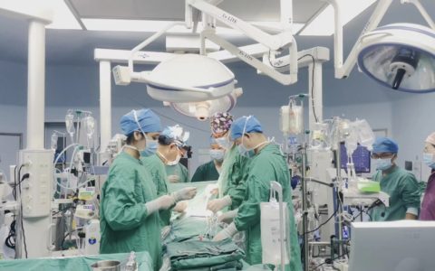 巨大室壁瘤心衰患者在海南重获“心”生