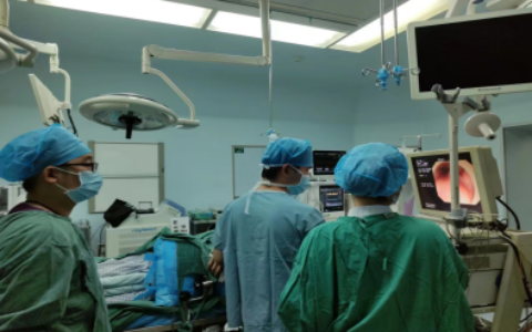 贲门失弛缓症患者反复呕吐多年，神奇POEM术精准除病痛