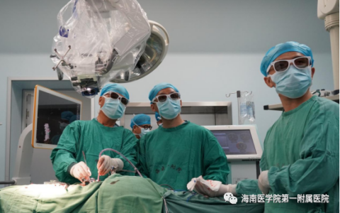 显微镜下导航AR视觉融合技术助力重度腰椎管狭窄患者康复
