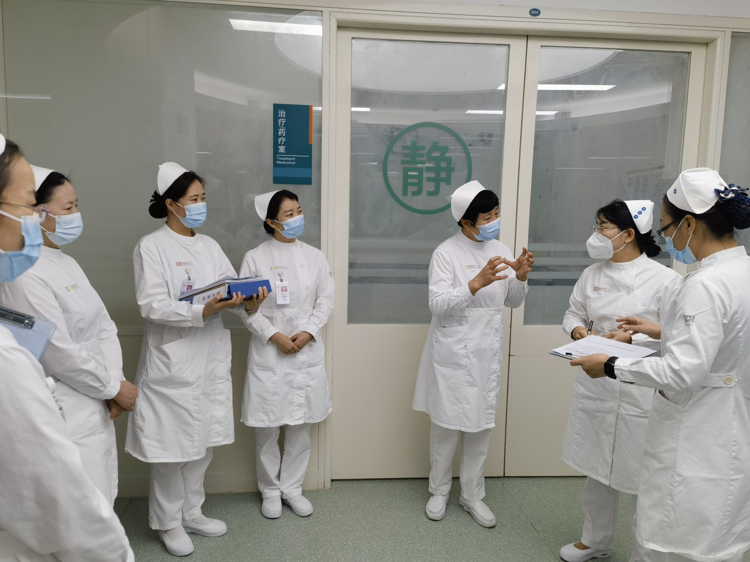 解放军总医院护理质量督导专家组来海南医院指导帮带