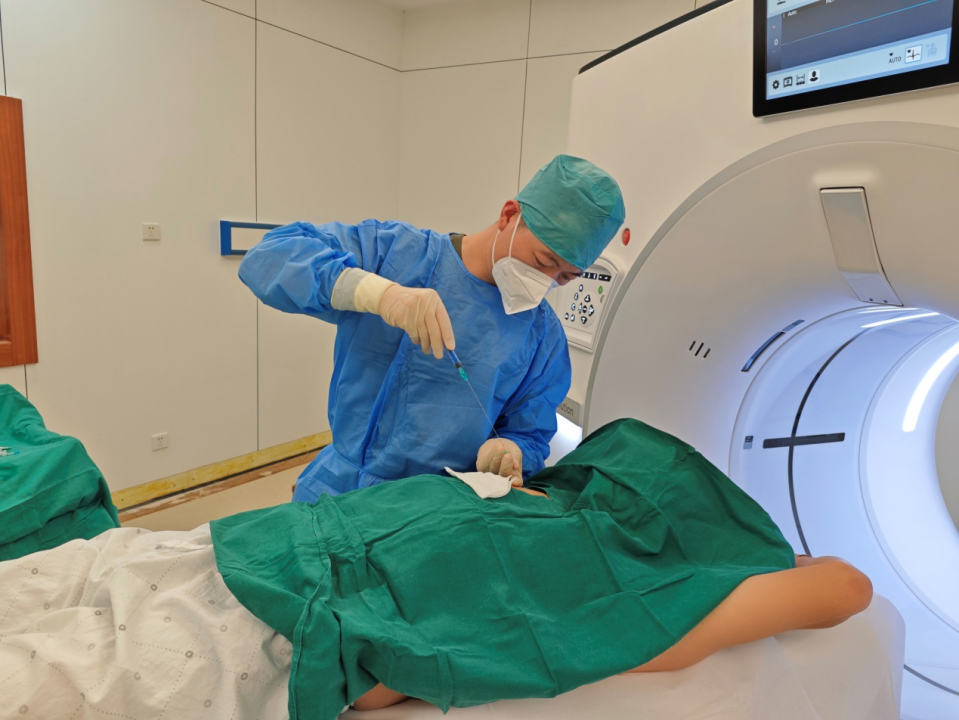 智能CT助力  2小时 “扫光”肺小结节