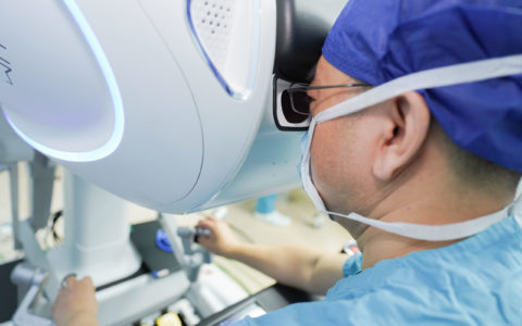 海南省肿瘤医院成功实施机器人膀胱肿瘤手术