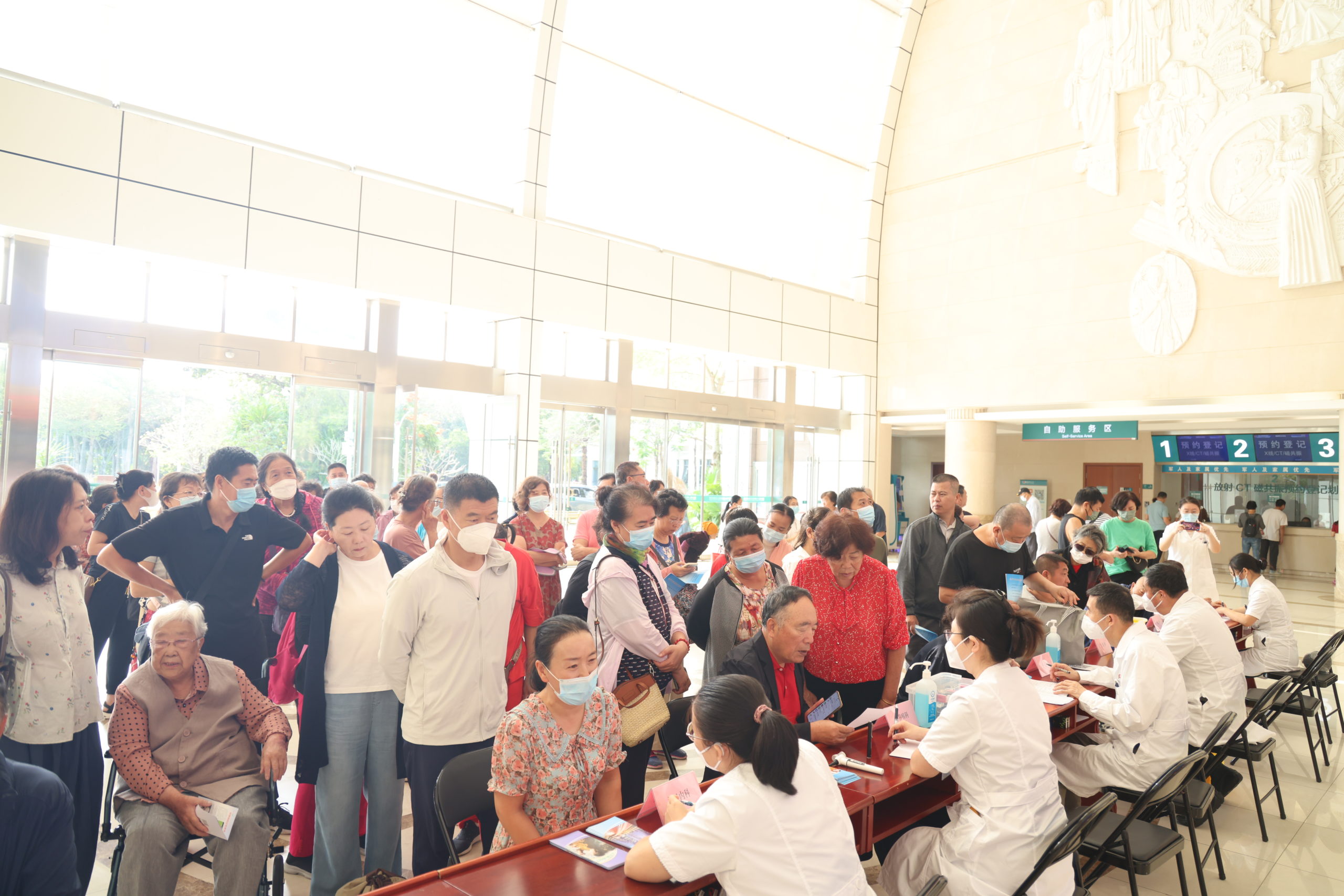 解放军总医院海南医院举办“321世界睡眠日”大型义诊