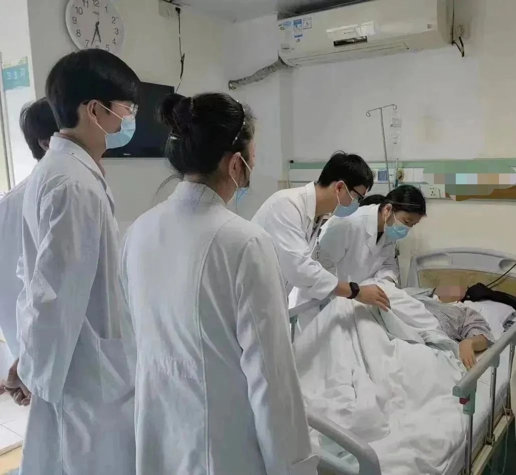 高危!孕晚期突发腹痛 多学科协作紧急剖宫产护佑平安